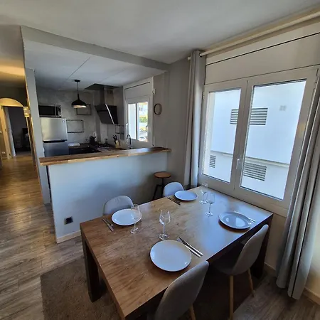 Maya Apartament Roses