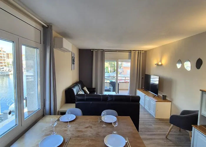 Maya Apartmán