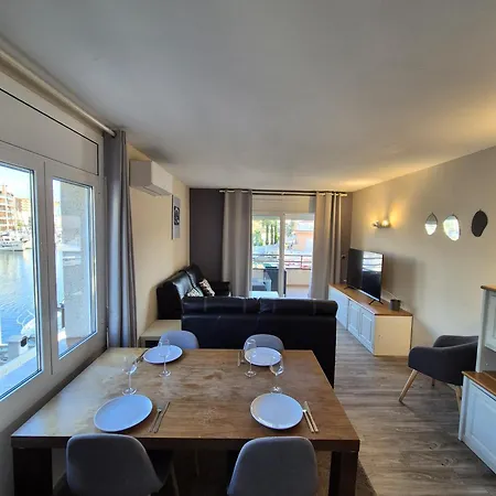 Maya Apartment