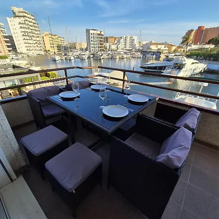 Maya Apartment *